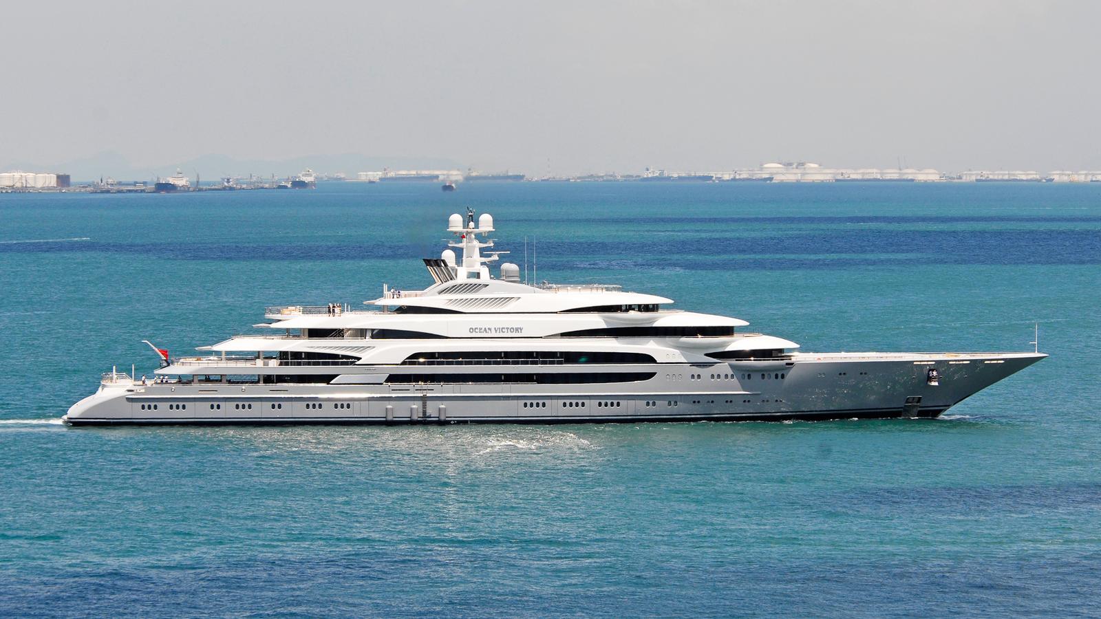 100 biggest yacht in the world
